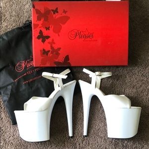 Perfect Condition New Pleaser Heels